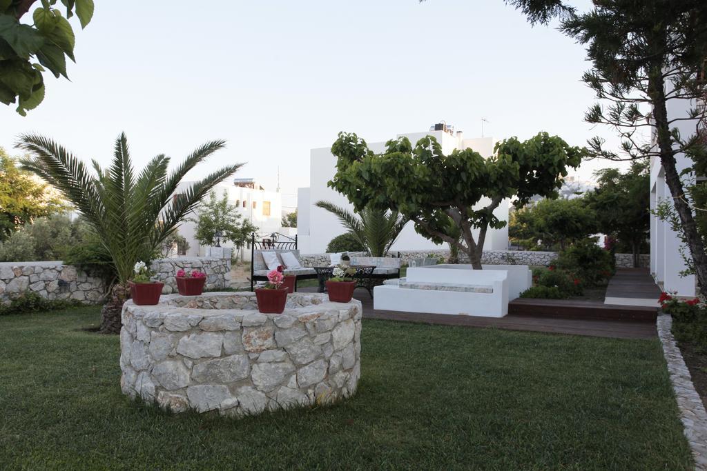 Asterias Apartment Скирос Екстериор снимка