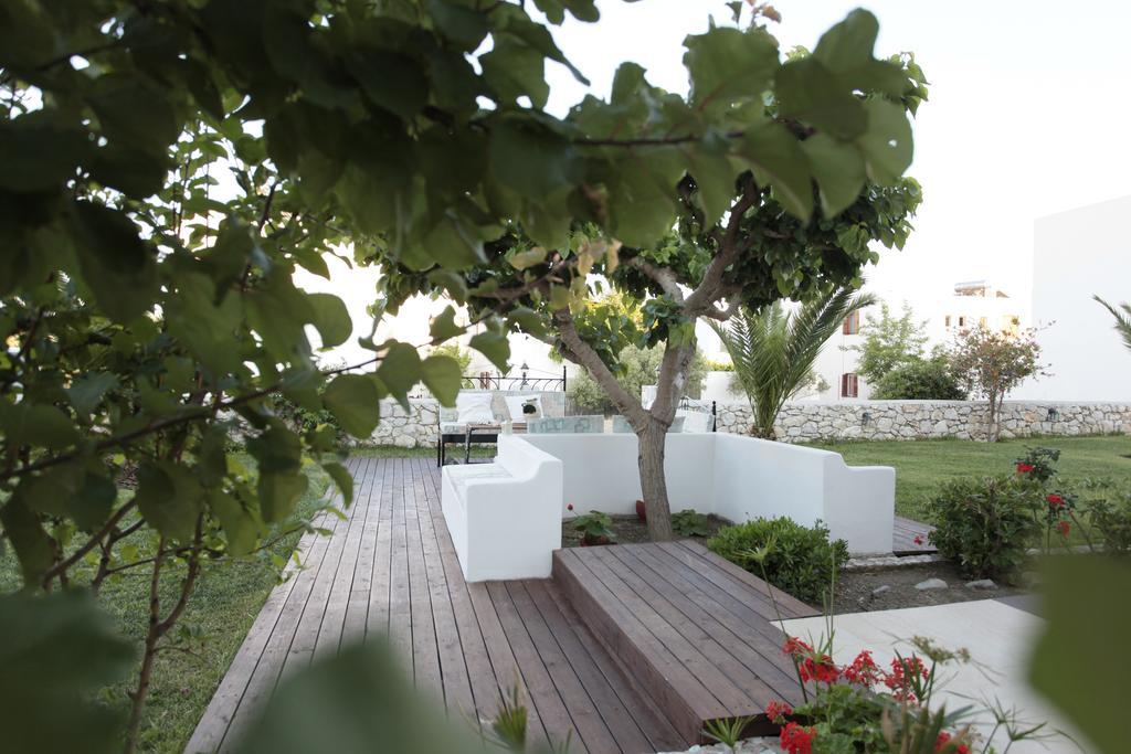 Asterias Apartment Скирос Екстериор снимка