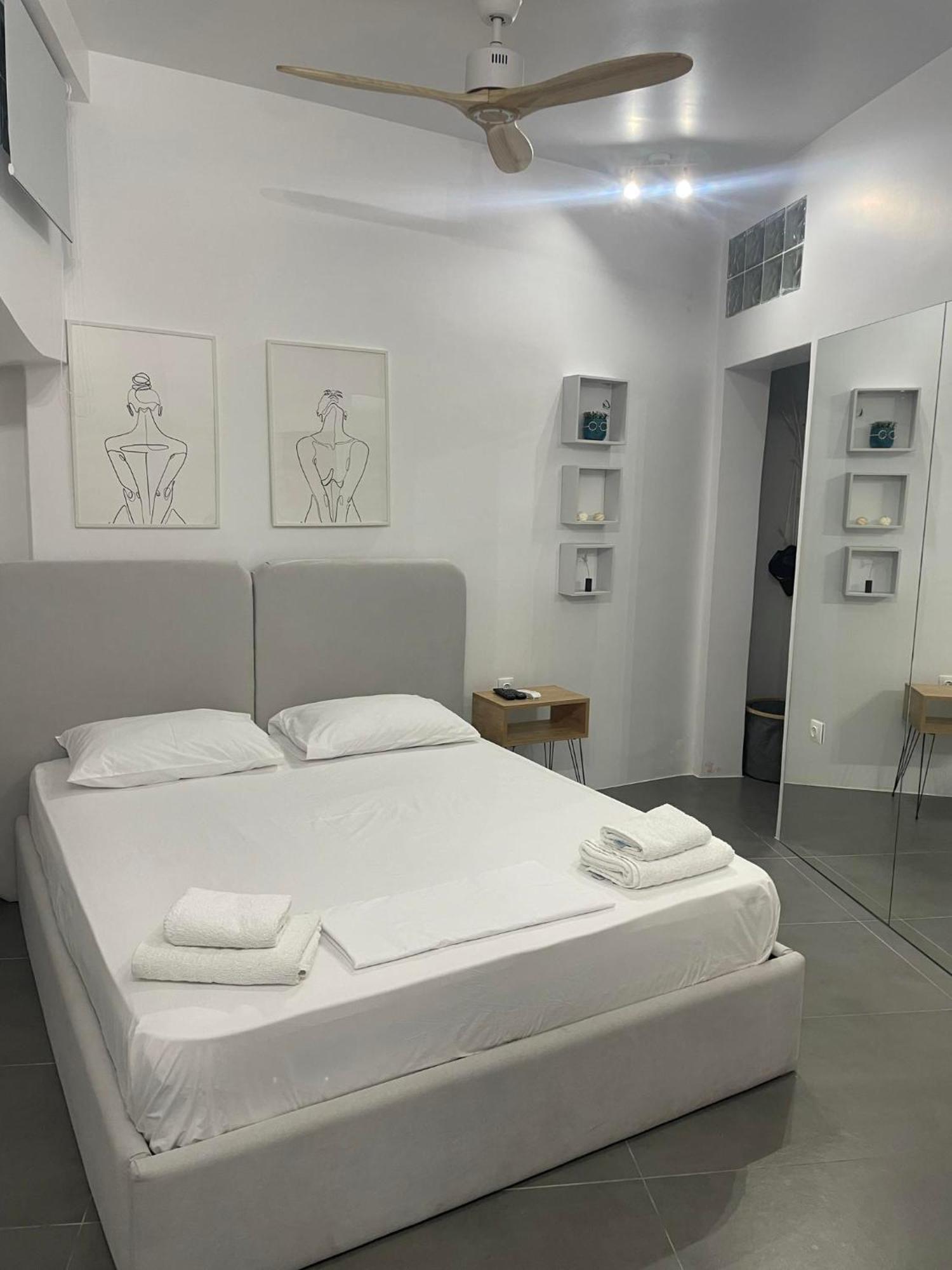 Asterias Apartment Скирос Екстериор снимка