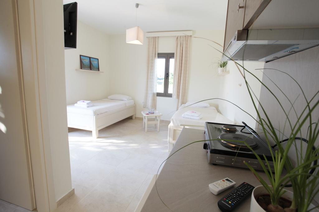Asterias Apartment Скирос Стая снимка