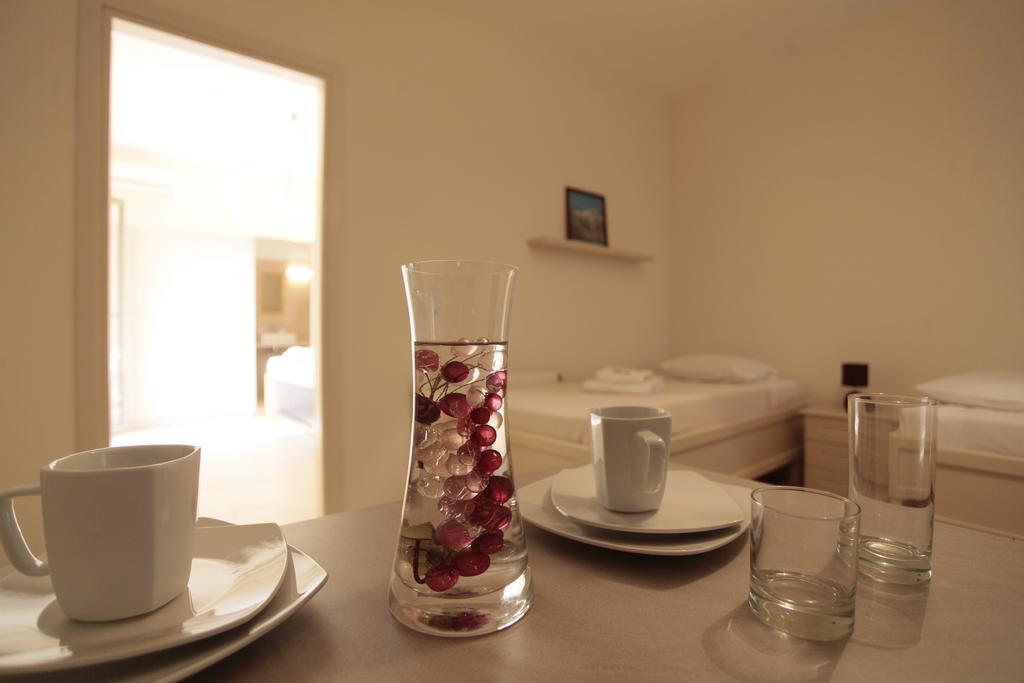 Asterias Apartment Скирос Стая снимка