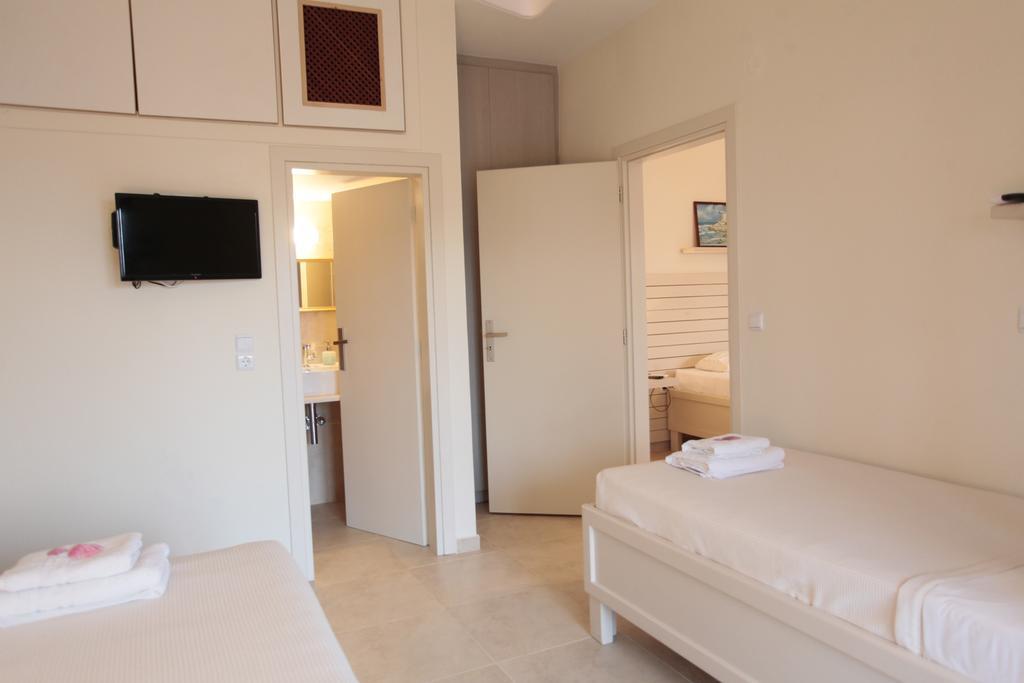 Asterias Apartment Скирос Стая снимка